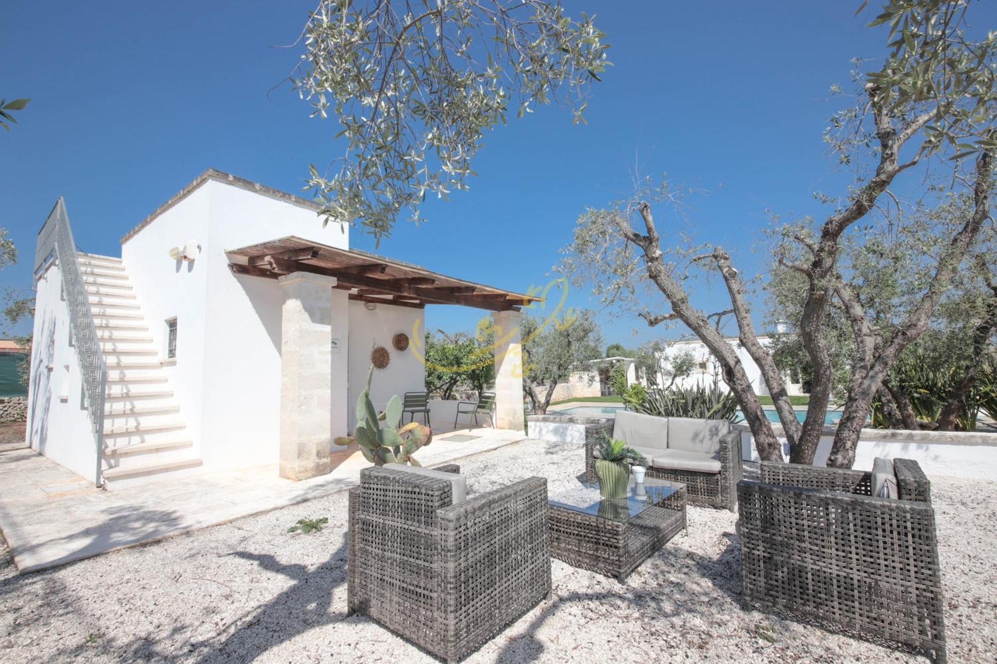 Вилла Td Dimora Del Giglio With Organic Garden With Pool Остуни Экстерьер фото