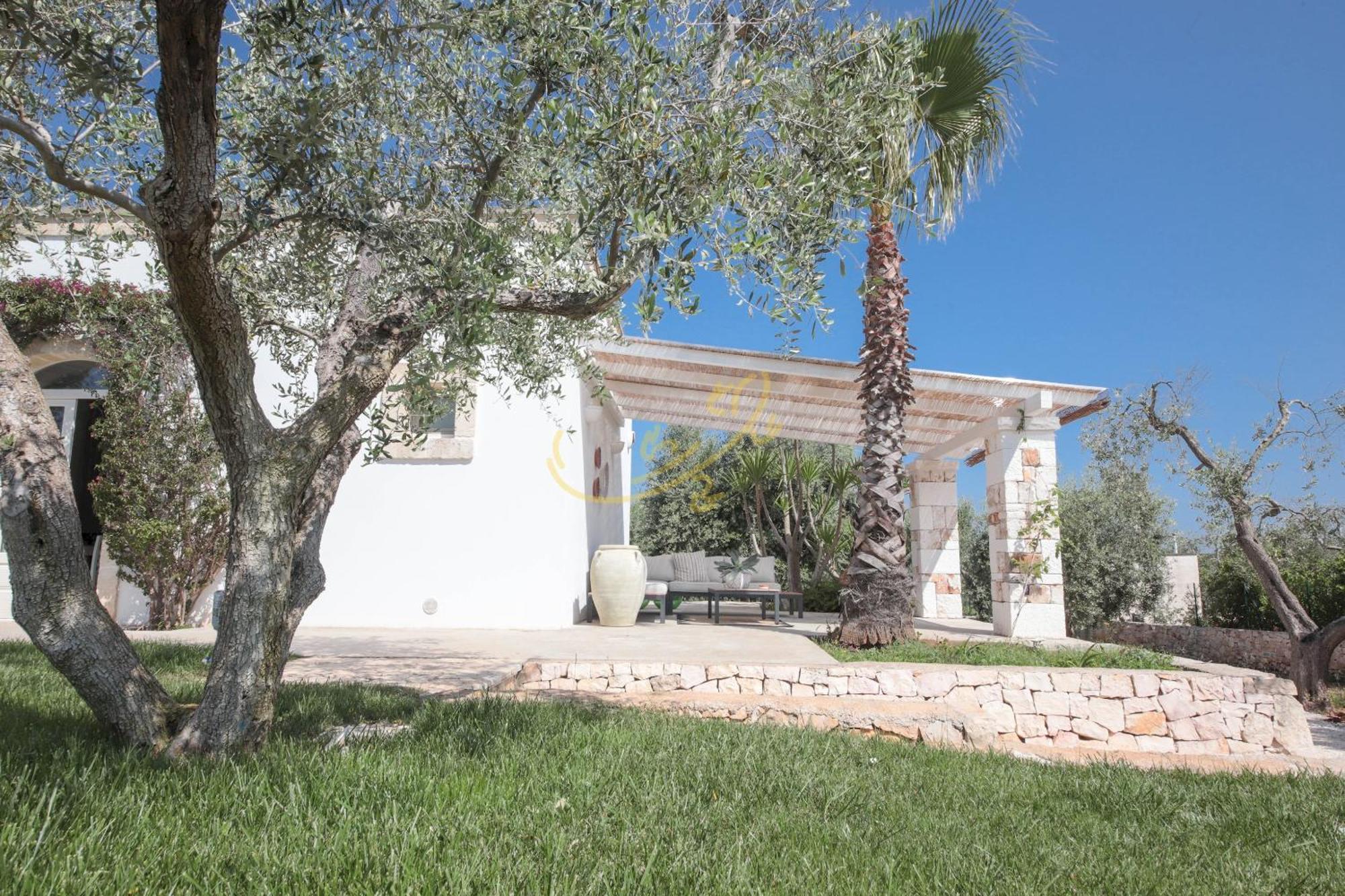 Вилла Td Dimora Del Giglio With Organic Garden With Pool Остуни Экстерьер фото